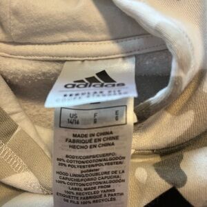 Big kid adidas hooded sweatshirt. Size 14/16. Barely worn. Great condition!